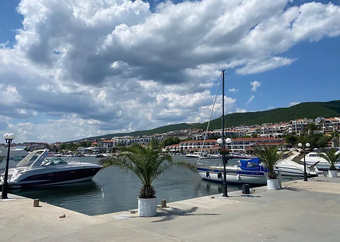 Horizon 6 'a' Апартамент *